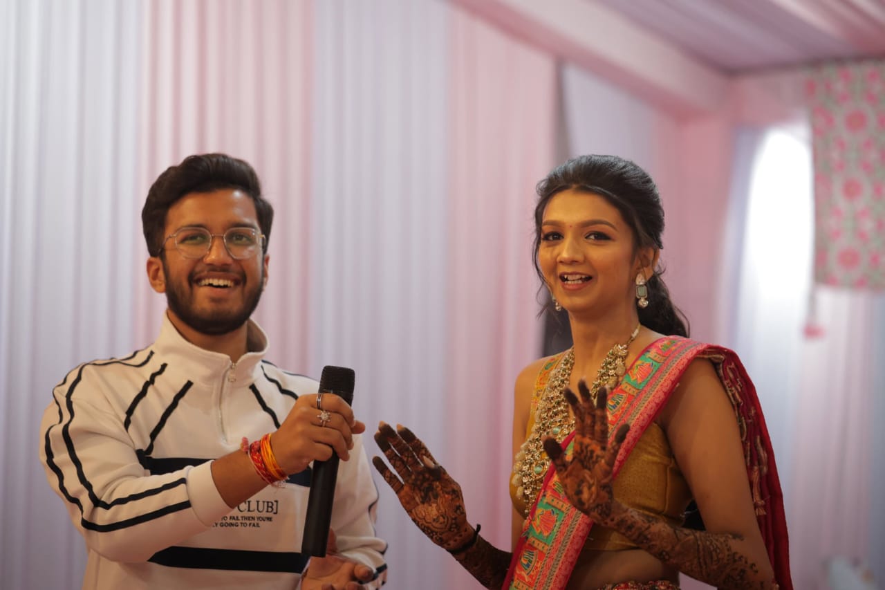 Engaging anchor at live event